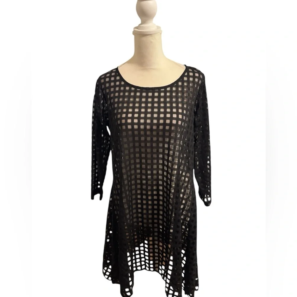 STAPLES mesh overlay accent dress size medium